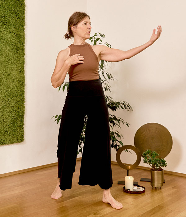 Gudrun Zandt beim Yoga Einzelunterricht in Dachau