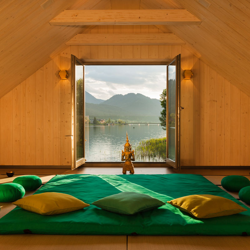 Yoga Retreat in Österreich - der Yogaraum des Seehotels