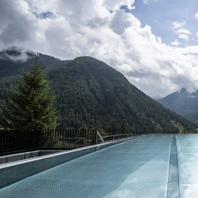 Gradonna 9 Yoga Retreat in Österreich - der Yogaraum des Seehotels