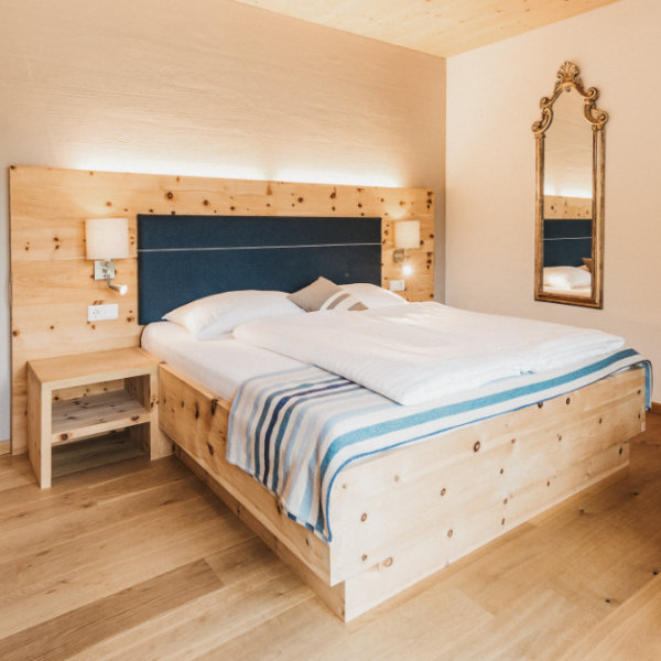 Die Seeterrasse des Seehotels Weissensee